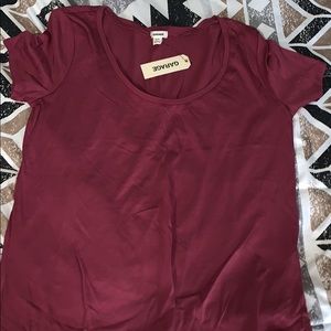 Small maroon T-shirt from garage